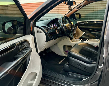 Серый Додж Гранд Караван, объемом двигателя 3.61 л и пробегом 137 тыс. км за 18400 $, фото 16 на Automoto.ua