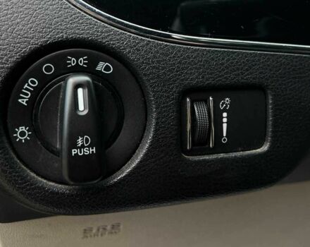 Серый Додж Гранд Караван, объемом двигателя 3.6 л и пробегом 140 тыс. км за 16500 $, фото 16 на Automoto.ua