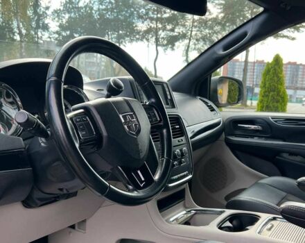 Серый Додж Гранд Караван, объемом двигателя 3.6 л и пробегом 140 тыс. км за 16500 $, фото 9 на Automoto.ua