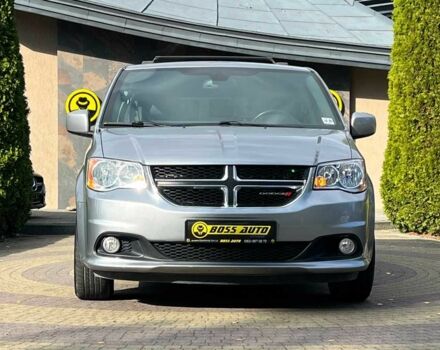 Серый Додж Гранд Караван, объемом двигателя 3.6 л и пробегом 140 тыс. км за 16500 $, фото 1 на Automoto.ua