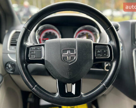 Серый Додж Гранд Караван, объемом двигателя 3.61 л и пробегом 140 тыс. км за 16500 $, фото 10 на Automoto.ua