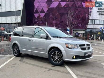 Додж Гранд Караван 2017 в Киеве на Automoto.ua Серый Додж Гранд Караван, объемом двигателя 3.6 л и пробегом 166 тыс. км за 12990 $, фото 1 на Automoto.ua