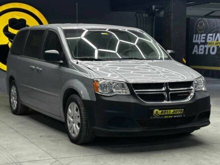 Серый Додж Гранд Караван, объемом двигателя 3.6 л и пробегом 75 тыс. км за 10700 $, фото 1 на Automoto.ua