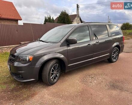 Сірий Додж Гранд Караван, об'ємом двигуна 3.6 л та пробігом 232 тис. км за 14500 $, фото 1 на Automoto.ua