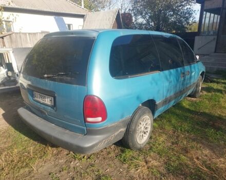 Синий Додж Гранд Караван, объемом двигателя 3.3 л и пробегом 300 тыс. км за 1555 $, фото 3 на Automoto.ua