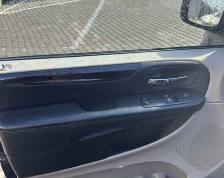 Додж Гранд Караван 2014 в Черновцах на Automoto.ua Синий Додж Гранд Караван, объемом двигателя 3.6 л и пробегом 366 тыс. км за 7900 $, фото 14 на Automoto.ua