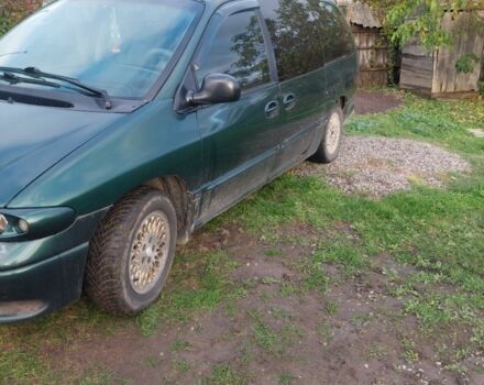 Зеленый Додж Гранд Караван, объемом двигателя 0 л и пробегом 230 тыс. км за 2500 $, фото 1 на Automoto.ua