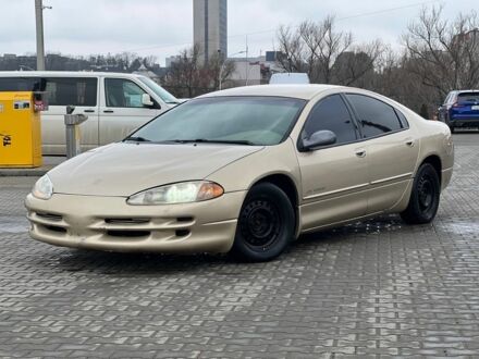 Бежевий Додж Intrepid, об'ємом двигуна 2.7 л та пробігом 250 тис. км за 2000 $, фото 1 на Automoto.ua