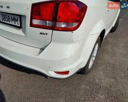 Белый Додж Джорни, объемом двигателя 2.4 л и пробегом 212 тыс. км за 8700 $, фото 4 на Automoto.ua