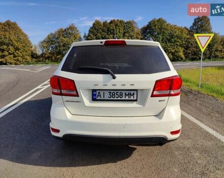 Белый Додж Джорни, объемом двигателя 2.4 л и пробегом 212 тыс. км за 8700 $, фото 17 на Automoto.ua