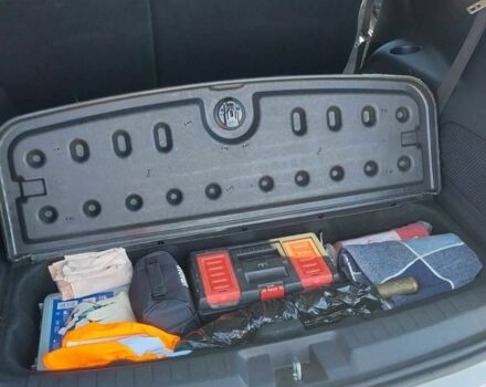 Белый Додж Джорни, объемом двигателя 3.6 л и пробегом 110 тыс. км за 13500 $, фото 17 на Automoto.ua