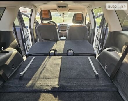 Белый Додж Джорни, объемом двигателя 2.4 л и пробегом 154 тыс. км за 12000 $, фото 15 на Automoto.ua