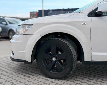 Белый Додж Джорни, объемом двигателя 2 л и пробегом 220 тыс. км за 7600 $, фото 3 на Automoto.ua