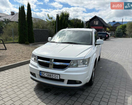Белый Додж Джорни, объемом двигателя 2 л и пробегом 200 тыс. км за 7600 $, фото 3 на Automoto.ua