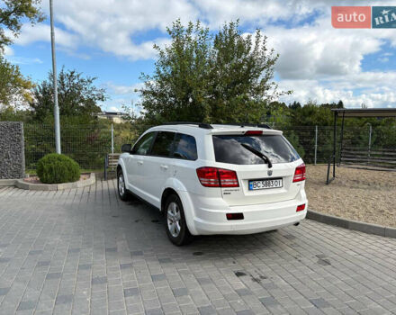 Белый Додж Джорни, объемом двигателя 2 л и пробегом 200 тыс. км за 7600 $, фото 4 на Automoto.ua