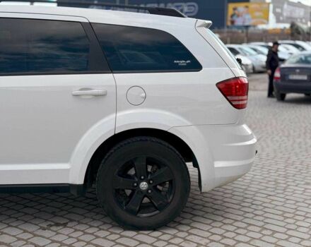 Белый Додж Джорни, объемом двигателя 2 л и пробегом 220 тыс. км за 7600 $, фото 5 на Automoto.ua