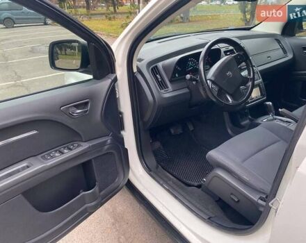 Белый Додж Джорни, объемом двигателя 2 л и пробегом 248 тыс. км за 8300 $, фото 9 на Automoto.ua