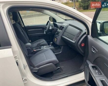 Белый Додж Джорни, объемом двигателя 2 л и пробегом 248 тыс. км за 8300 $, фото 10 на Automoto.ua