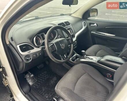 Білий Додж Джорні, об'ємом двигуна 2.4 л та пробігом 265 тис. км за 7950 $, фото 11 на Automoto.ua