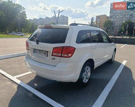 Белый Додж Джорни, объемом двигателя 2.36 л и пробегом 248 тыс. км за 10500 $, фото 11 на Automoto.ua