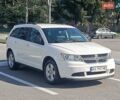 Белый Додж Джорни, объемом двигателя 2.36 л и пробегом 248 тыс. км за 10500 $, фото 4 на Automoto.ua