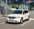 Белый Додж Джорни, объемом двигателя 2.36 л и пробегом 248 тыс. км за 10500 $, фото 2 на Automoto.ua