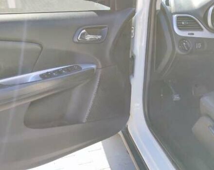 Белый Додж Джорни, объемом двигателя 2.36 л и пробегом 240 тыс. км за 9300 $, фото 1 на Automoto.ua