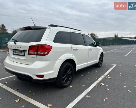 Білий Додж Джорні, об'ємом двигуна 2.4 л та пробігом 265 тис. км за 7950 $, фото 7 на Automoto.ua