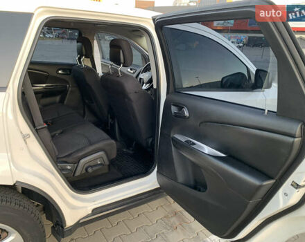 Білий Додж Джорні, об'ємом двигуна 2.36 л та пробігом 212 тис. км за 7777 $, фото 13 на Automoto.ua