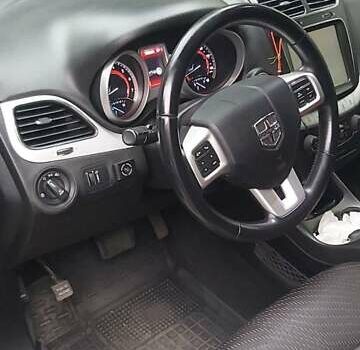 Білий Додж Джорні, об'ємом двигуна 2.36 л та пробігом 200 тис. км за 10000 $, фото 4 на Automoto.ua