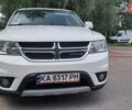 Белый Додж Джорни, объемом двигателя 3.6 л и пробегом 305 тыс. км за 8500 $, фото 1 на Automoto.ua