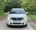 Белый Додж Джорни, объемом двигателя 2.4 л и пробегом 196 тыс. км за 9200 $, фото 2 на Automoto.ua