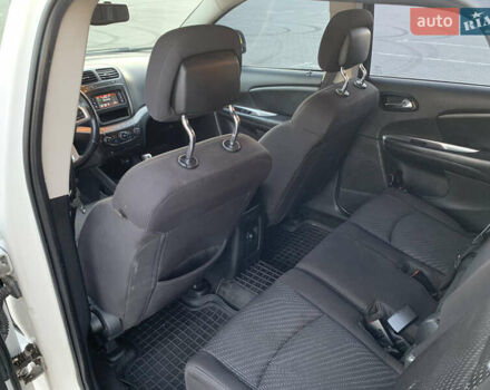 Білий Додж Джорні, об'ємом двигуна 2.36 л та пробігом 212 тис. км за 7777 $, фото 11 на Automoto.ua