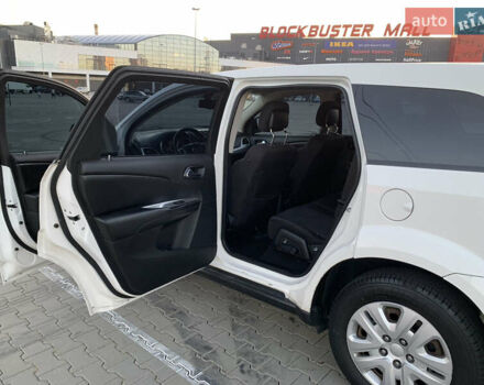 Білий Додж Джорні, об'ємом двигуна 2.36 л та пробігом 212 тис. км за 7777 $, фото 7 на Automoto.ua