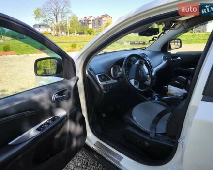 Білий Додж Джорні, об'ємом двигуна 3.61 л та пробігом 95 тис. км за 11500 $, фото 9 на Automoto.ua