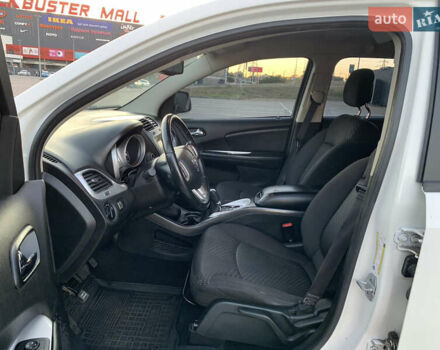 Білий Додж Джорні, об'ємом двигуна 2.36 л та пробігом 212 тис. км за 7777 $, фото 9 на Automoto.ua