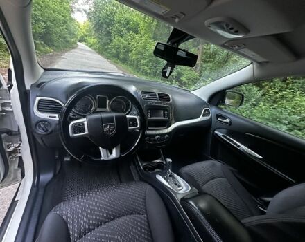 Белый Додж Джорни, объемом двигателя 2.4 л и пробегом 196 тыс. км за 9200 $, фото 6 на Automoto.ua