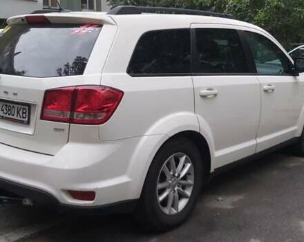 Білий Додж Джорні, об'ємом двигуна 2.36 л та пробігом 200 тис. км за 10000 $, фото 2 на Automoto.ua