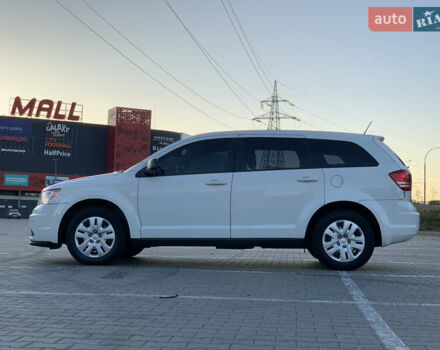 Білий Додж Джорні, об'ємом двигуна 2.36 л та пробігом 212 тис. км за 7777 $, фото 2 на Automoto.ua