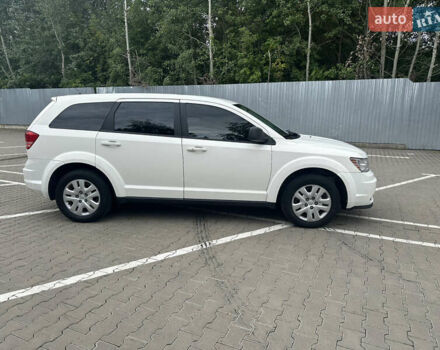 Белый Додж Джорни, объемом двигателя 2.36 л и пробегом 160 тыс. км за 9100 $, фото 3 на Automoto.ua