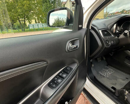 Белый Додж Джорни, объемом двигателя 2.36 л и пробегом 153 тыс. км за 12500 $, фото 70 на Automoto.ua