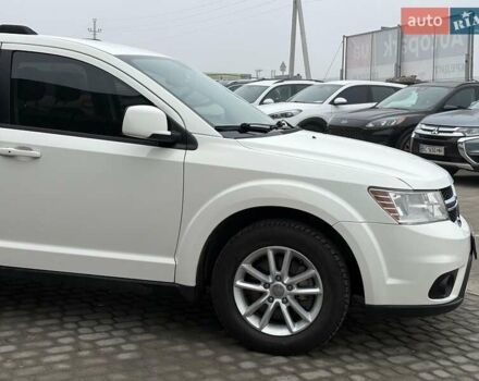 Білий Додж Джорні, об'ємом двигуна 2.4 л та пробігом 121 тис. км за 10290 $, фото 3 на Automoto.ua