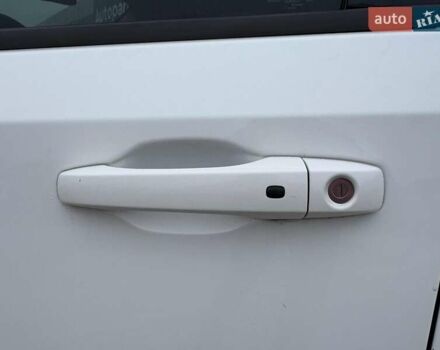 Білий Додж Джорні, об'ємом двигуна 2.4 л та пробігом 121 тис. км за 10290 $, фото 12 на Automoto.ua