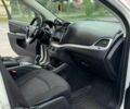 Белый Додж Джорни, объемом двигателя 2.36 л и пробегом 213 тыс. км за 9300 $, фото 2 на Automoto.ua