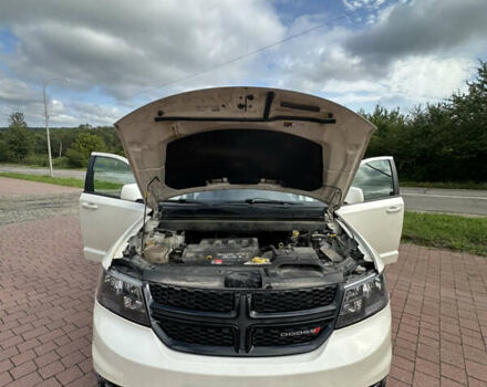 Белый Додж Джорни, объемом двигателя 2.36 л и пробегом 153 тыс. км за 12500 $, фото 75 на Automoto.ua