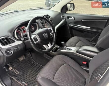 Білий Додж Джорні, об'ємом двигуна 2.4 л та пробігом 121 тис. км за 10290 $, фото 18 на Automoto.ua