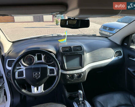 Білий Додж Джорні, об'ємом двигуна 3.6 л та пробігом 211 тис. км за 12000 $, фото 8 на Automoto.ua