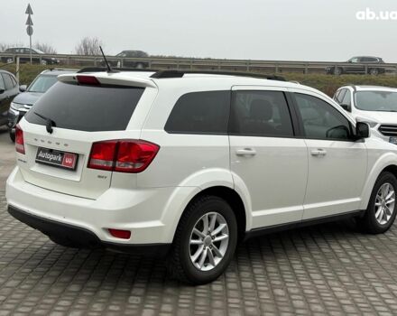 Білий Додж Джорні, об'ємом двигуна 2.4 л та пробігом 121 тис. км за 10290 $, фото 6 на Automoto.ua