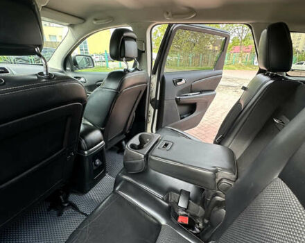 Белый Додж Джорни, объемом двигателя 2.36 л и пробегом 153 тыс. км за 12500 $, фото 40 на Automoto.ua