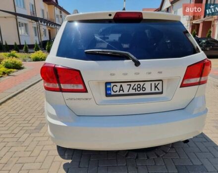 Белый Додж Джорни, объемом двигателя 2.36 л и пробегом 184 тыс. км за 11200 $, фото 1 на Automoto.ua